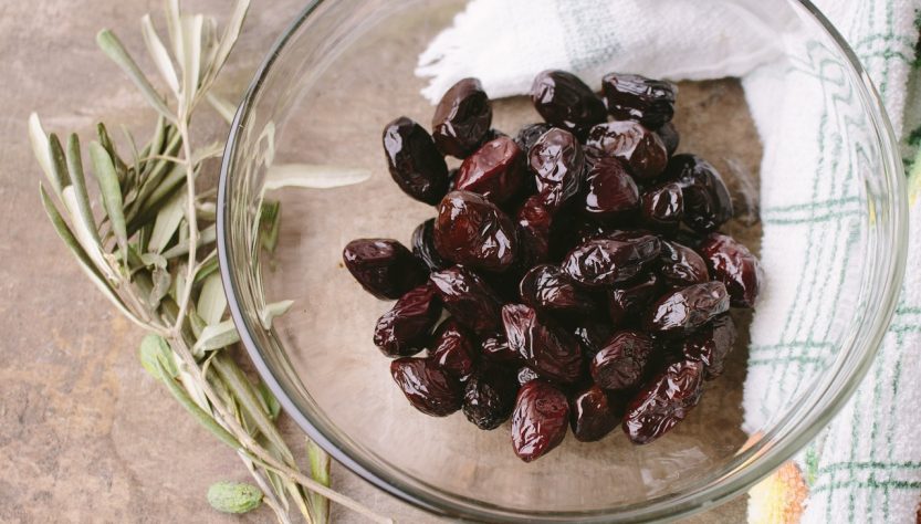 Olive, oil pickled, appetizers — Healthy Mangoes Are Beneficial To Your Health