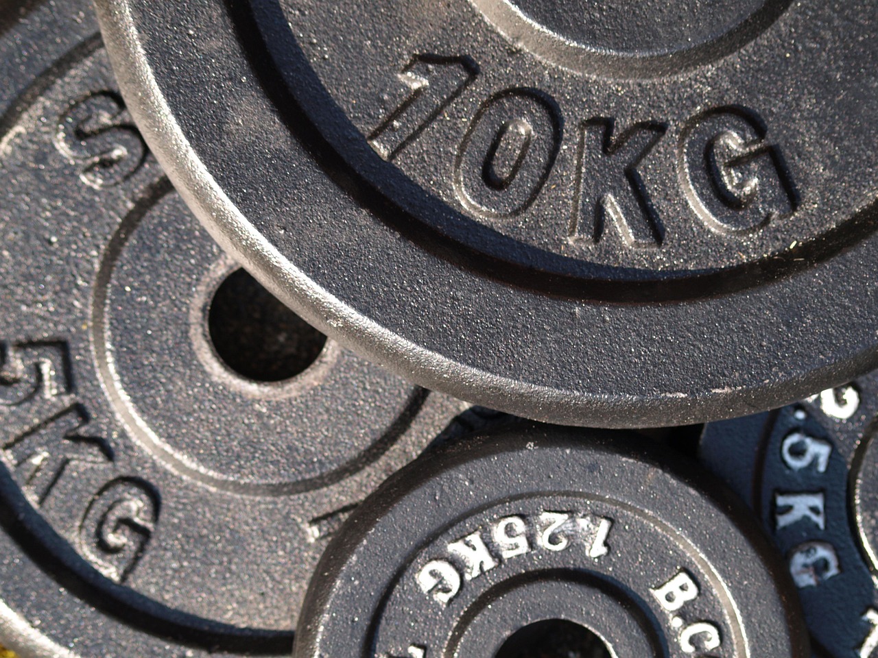 Weight plates, fitness, power — How Much Protein Should You Eat Pre-Op for Bariatric Surgery?