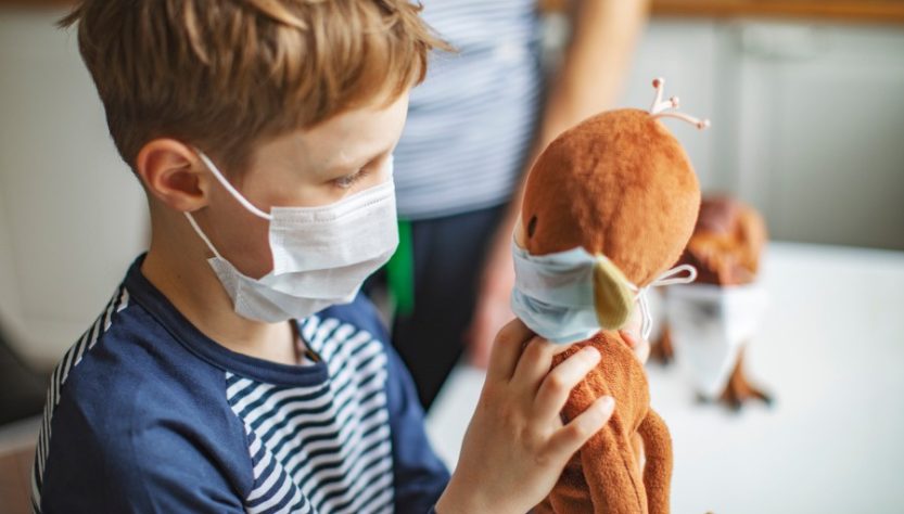 How to convince your child to wear a face mask- Best tips in 2021