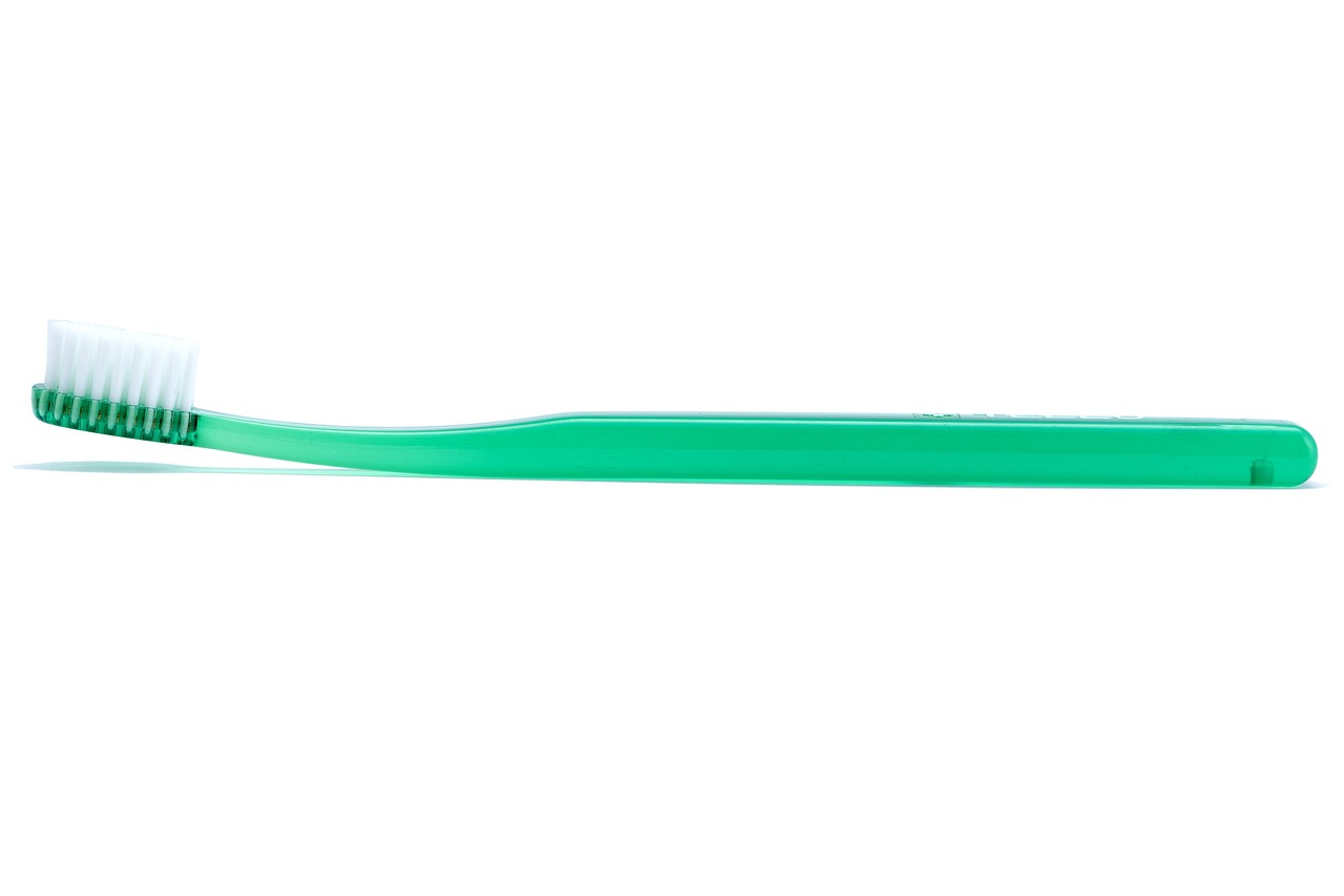 Toothbrush, dental, teeth — Need for regular dental checkups