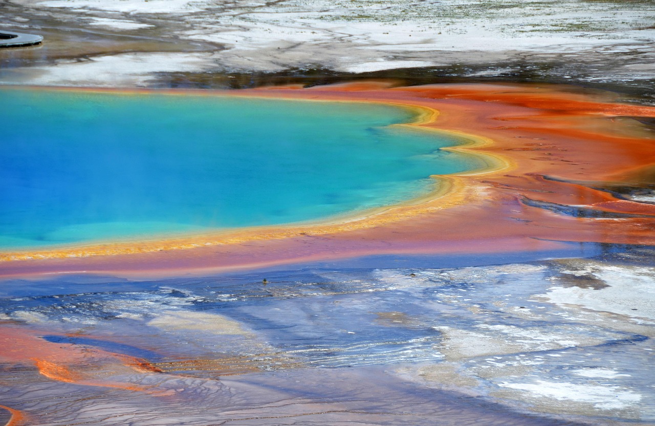 Grand prismatic spring, yellowstone, thermal feature — Outstanding Live Casino Games at Dream Online Casino canada