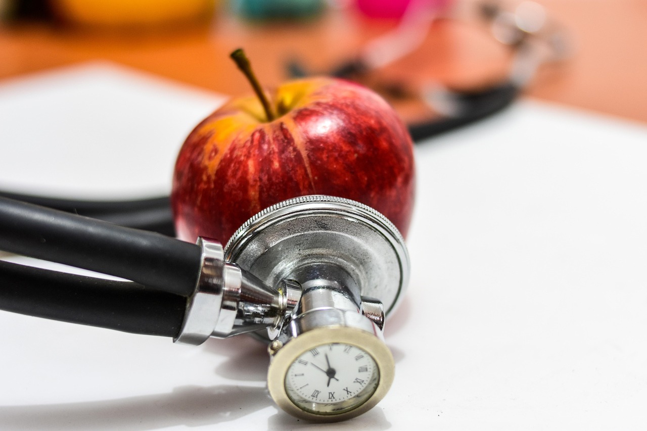 Apple, manzana, health — The Satisfaction of fitness which one must owe