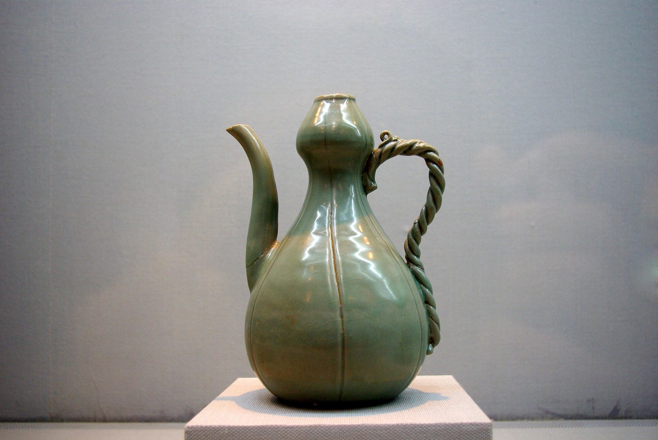 Container, some people don't, vase — The top baccarat strategy books and resources