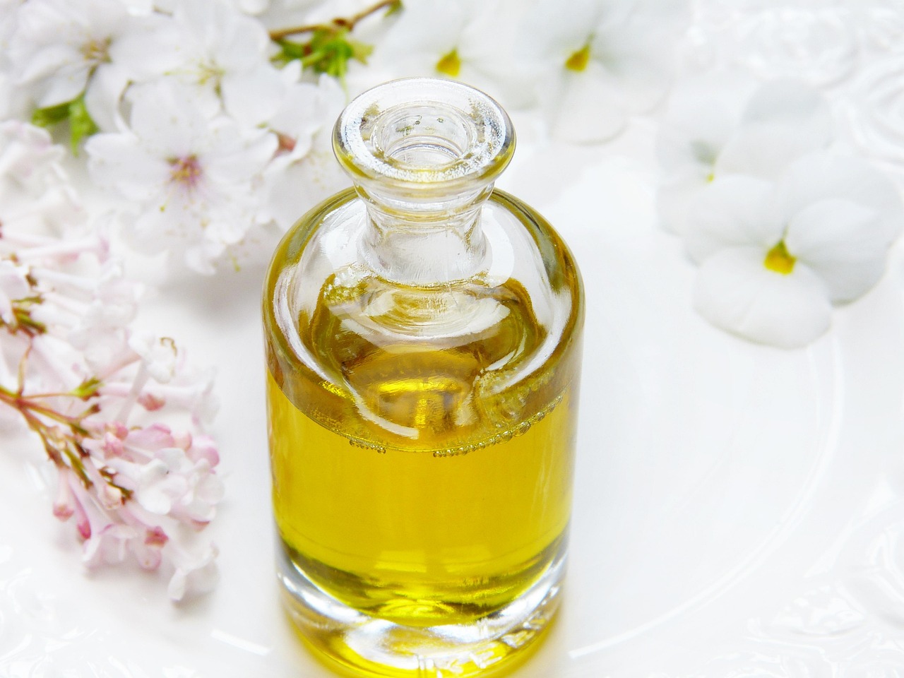 Glass, bottle, flower wallpaper — Types Of Palpebral Ptosis