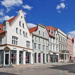 Gabled houses, wismar, pedestrian zone — Unlock Your Potential with Structured Forex Trading Education