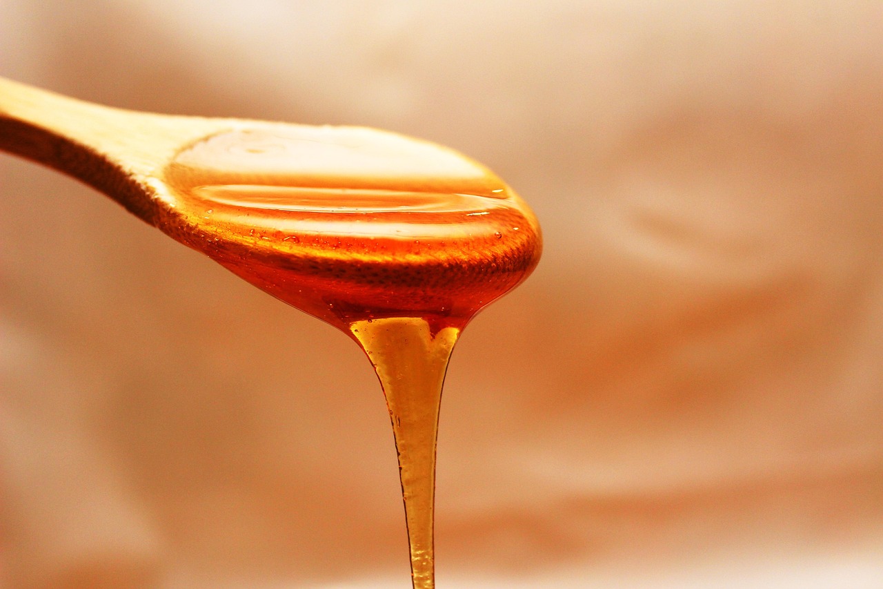Honey, flowing, spoon — Work with the Best GMP Certified Supplement Manufacturer